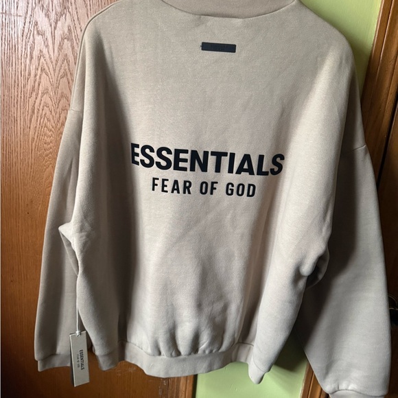 Fear of God Essentials Desert Sand Sweatshirt - Picture 4 of 5